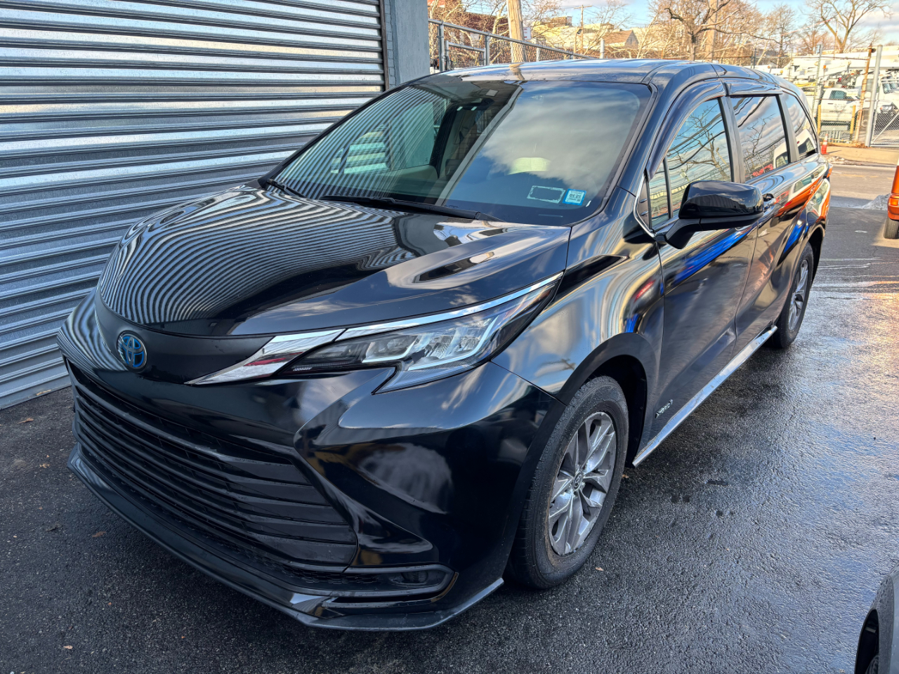 Toyota Sienna LE 8-Passenger AWD 2021