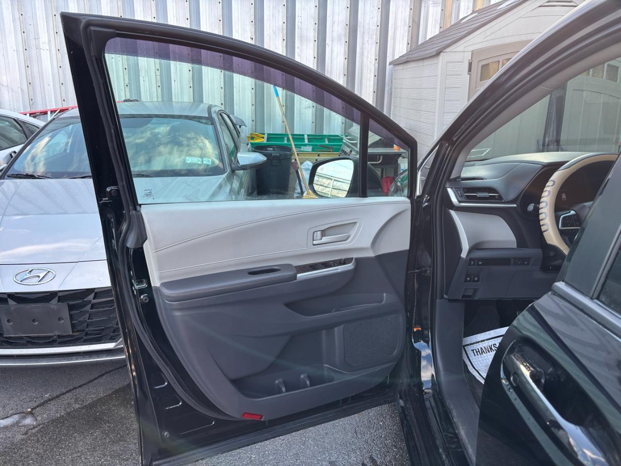 Toyota Sienna LE 8-Passenger AWD 2021