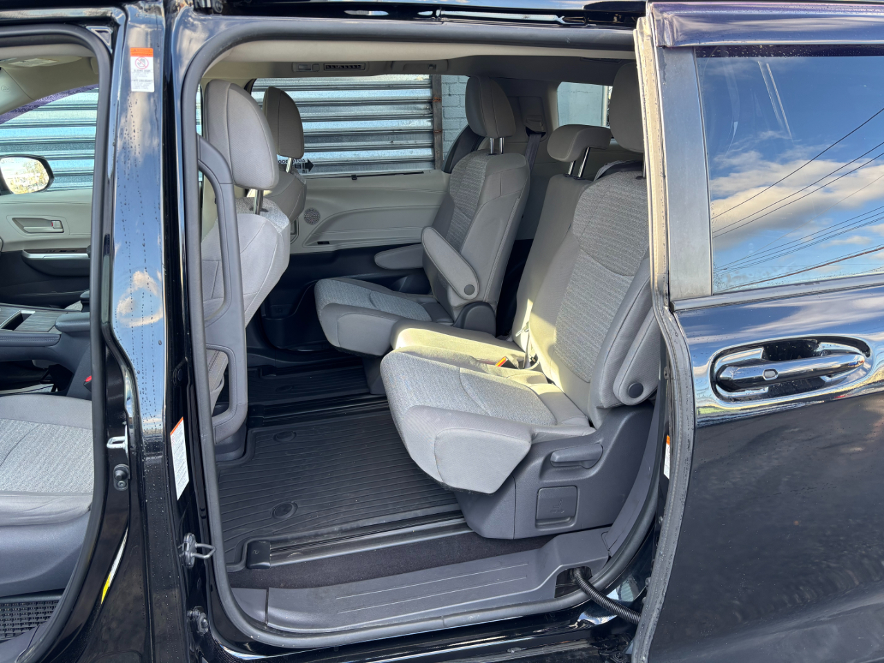 Toyota Sienna LE 8-Passenger AWD 2021