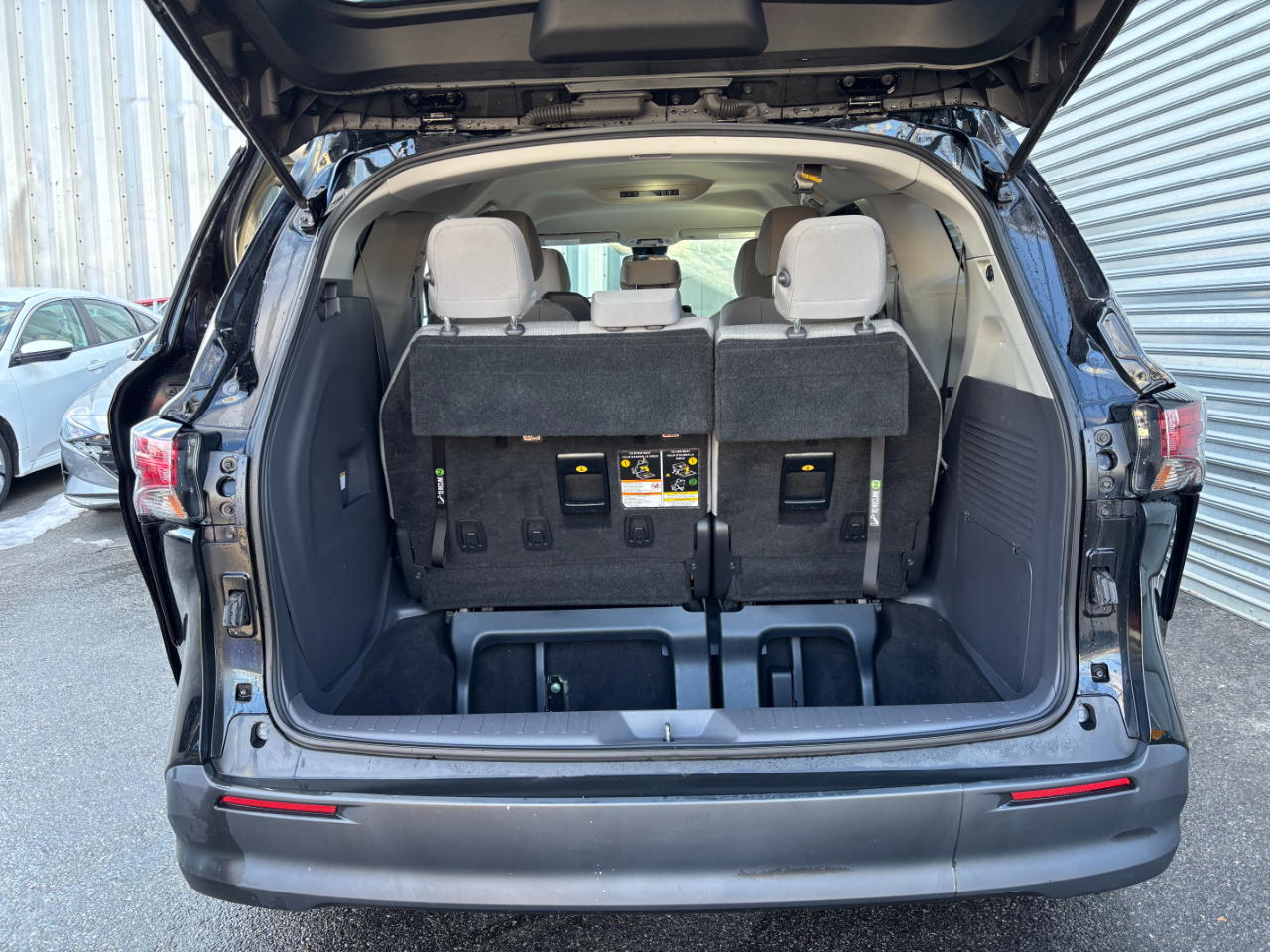 Toyota Sienna LE 8-Passenger AWD 2021
