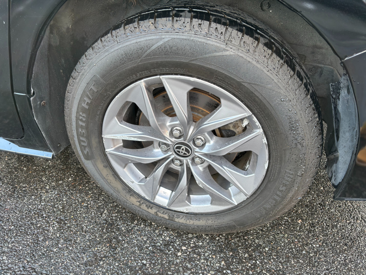 Toyota Sienna LE 8-Passenger AWD 2021