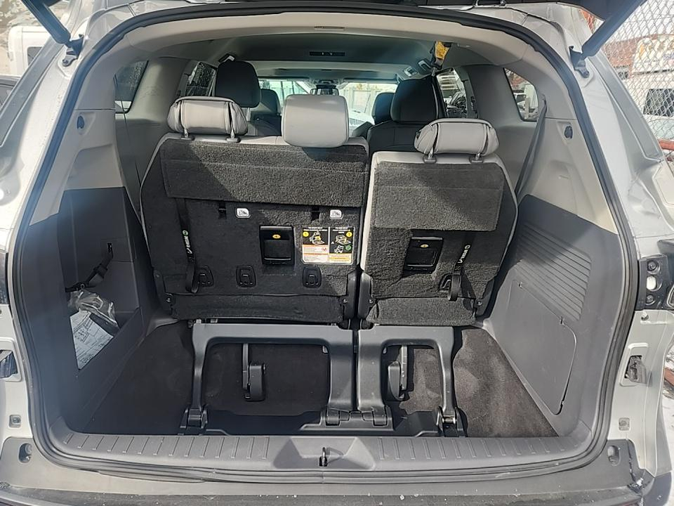 Toyota Sienna XLE 7-Passenger 2021