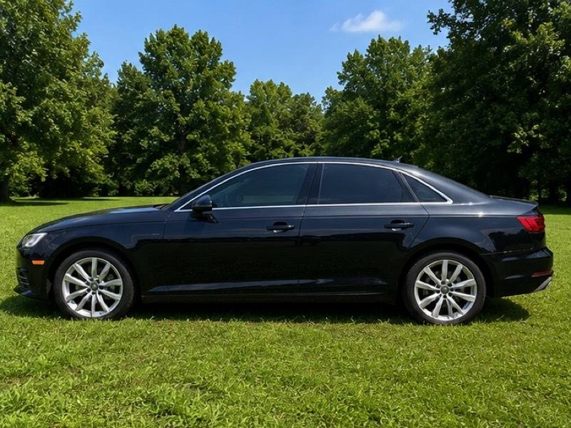 Audi A4 2.0T Premium quattro Sedan 2017