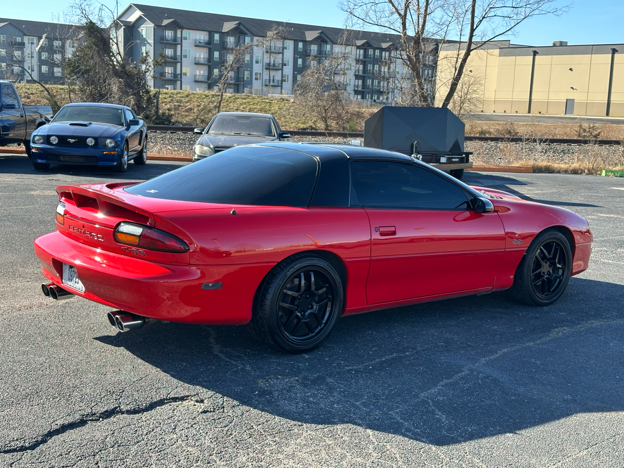 Chevrolet Camaro SS 2000