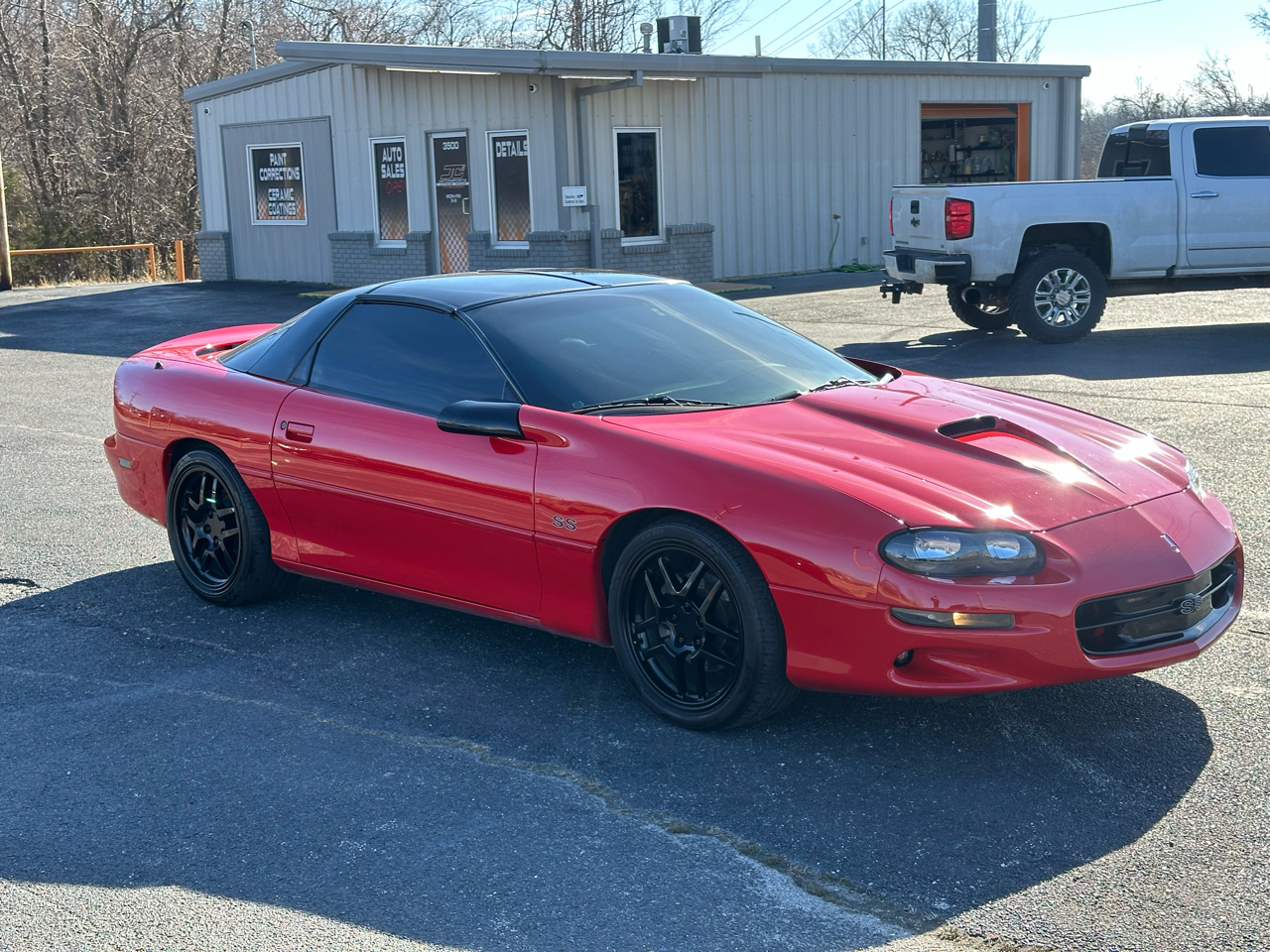 Chevrolet Camaro SS 2000