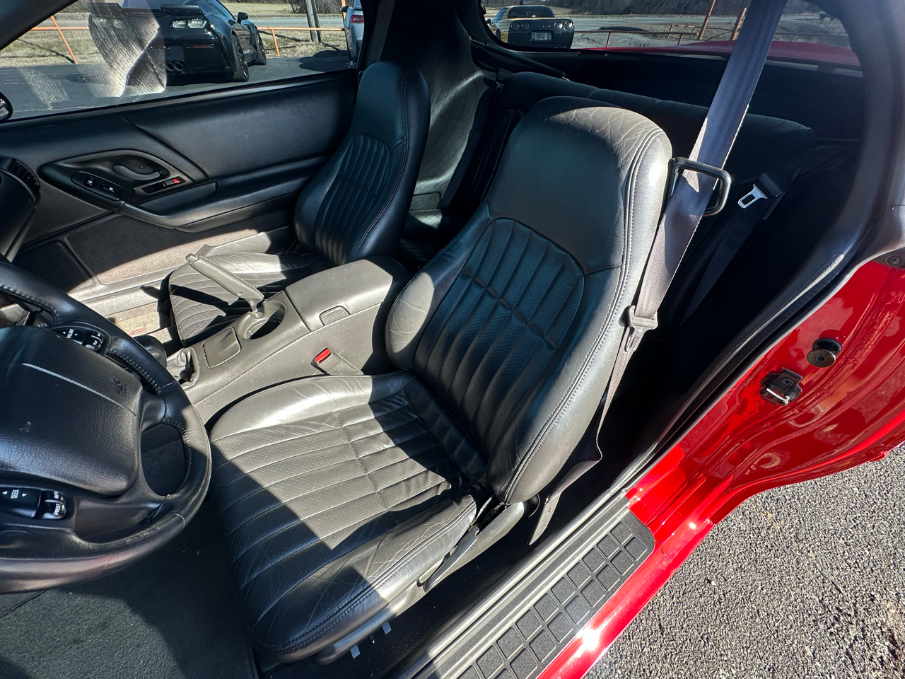 Chevrolet Camaro SS 2000