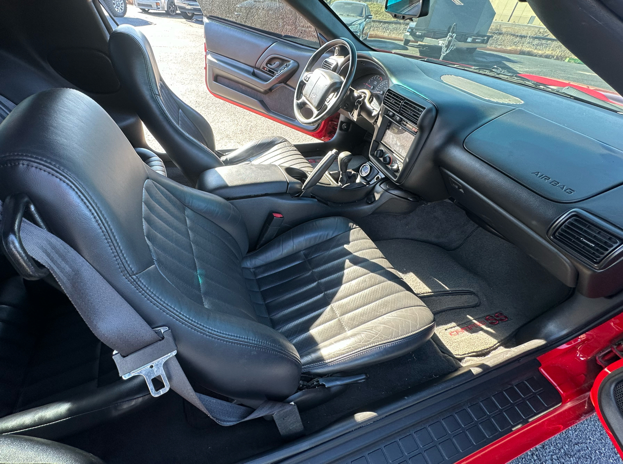 Chevrolet Camaro SS 2000