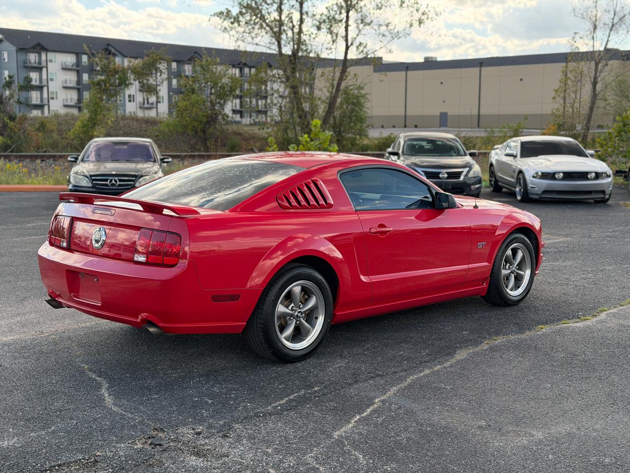 Ford Mustang GT Deluxe 2006