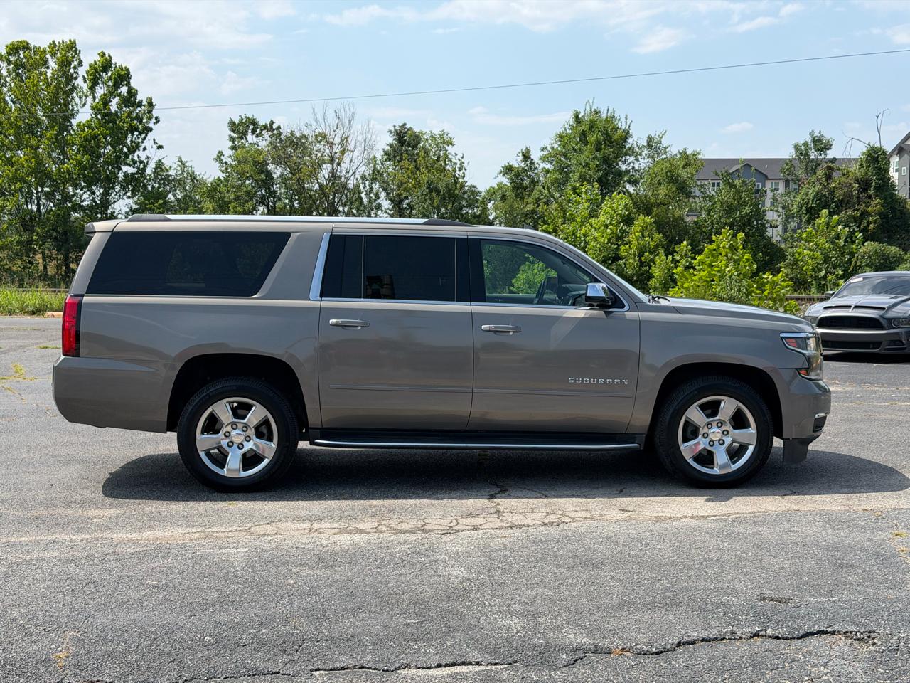 Chevrolet Suburban  2018