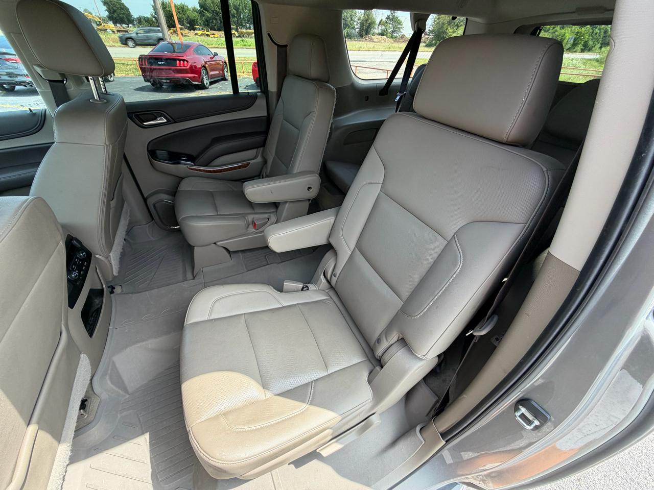 Chevrolet Suburban  2018