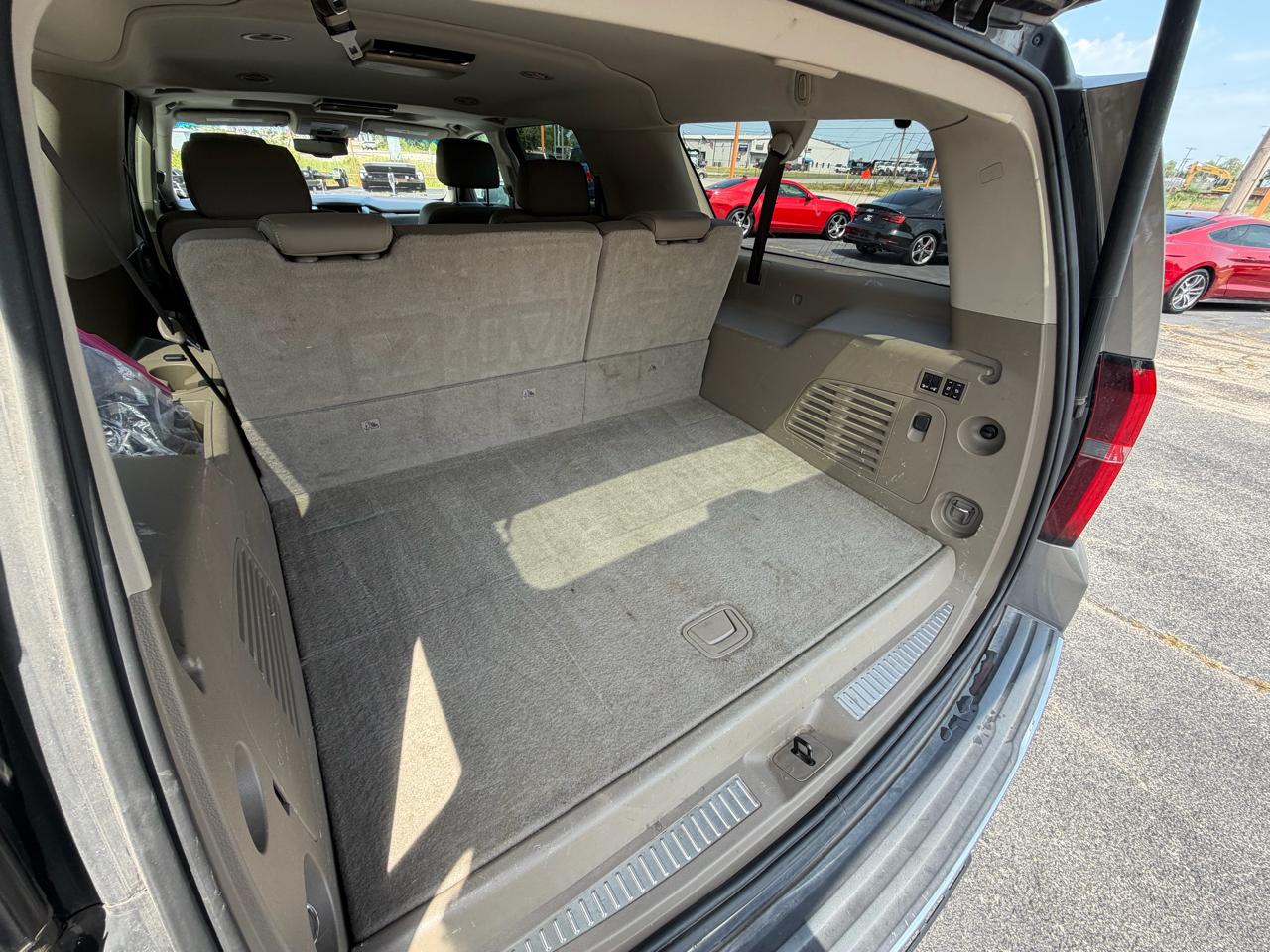Chevrolet Suburban  2018