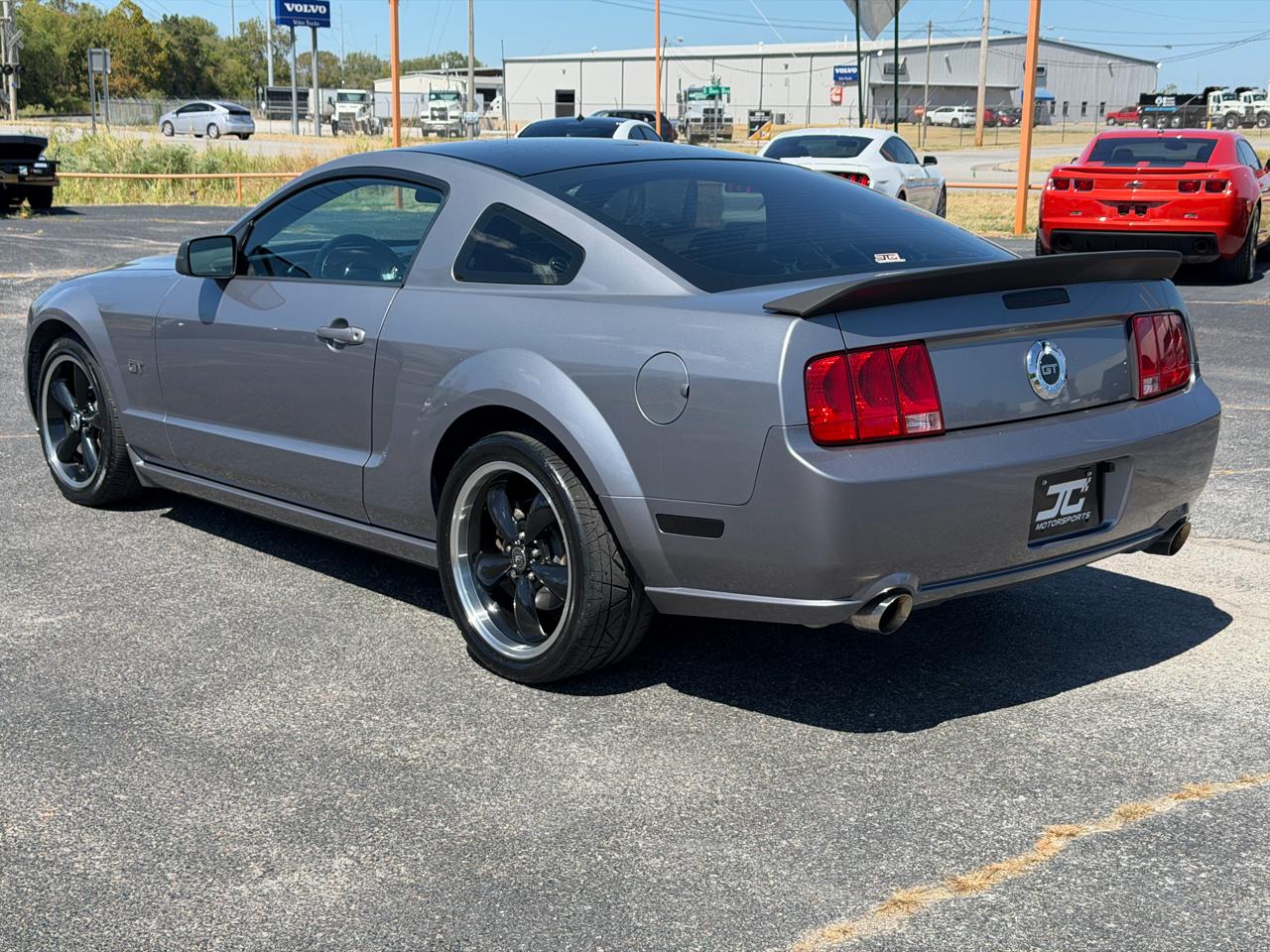 2006 Ford Mustang GT Deluxe - Photo 3