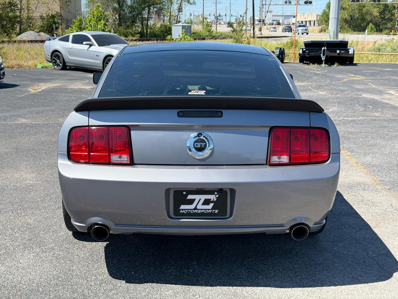 2006 Ford Mustang GT Deluxe - Photo 4
