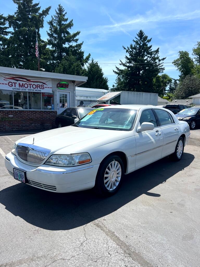 2003 Lincoln Town Car