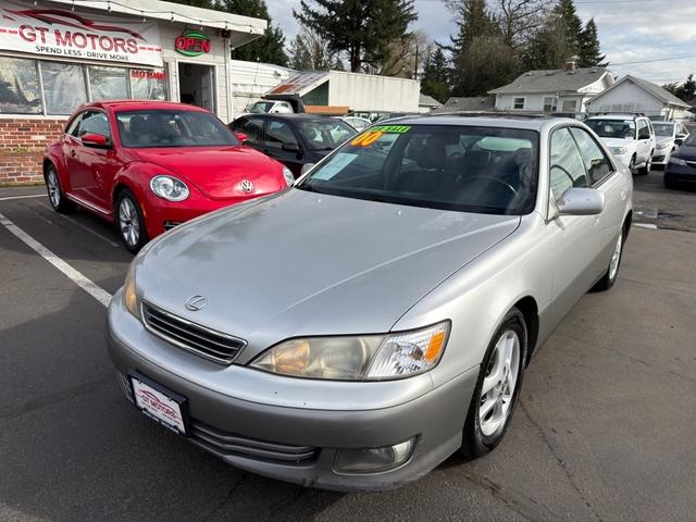 Silver 2000 Lexus ES 300 FWD Sedan Front-Wheel Drive Automatic