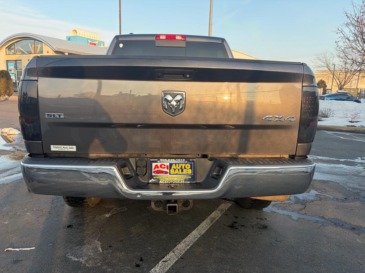 RAM 1500 SLT Crew Cab SWB 4WD 2016