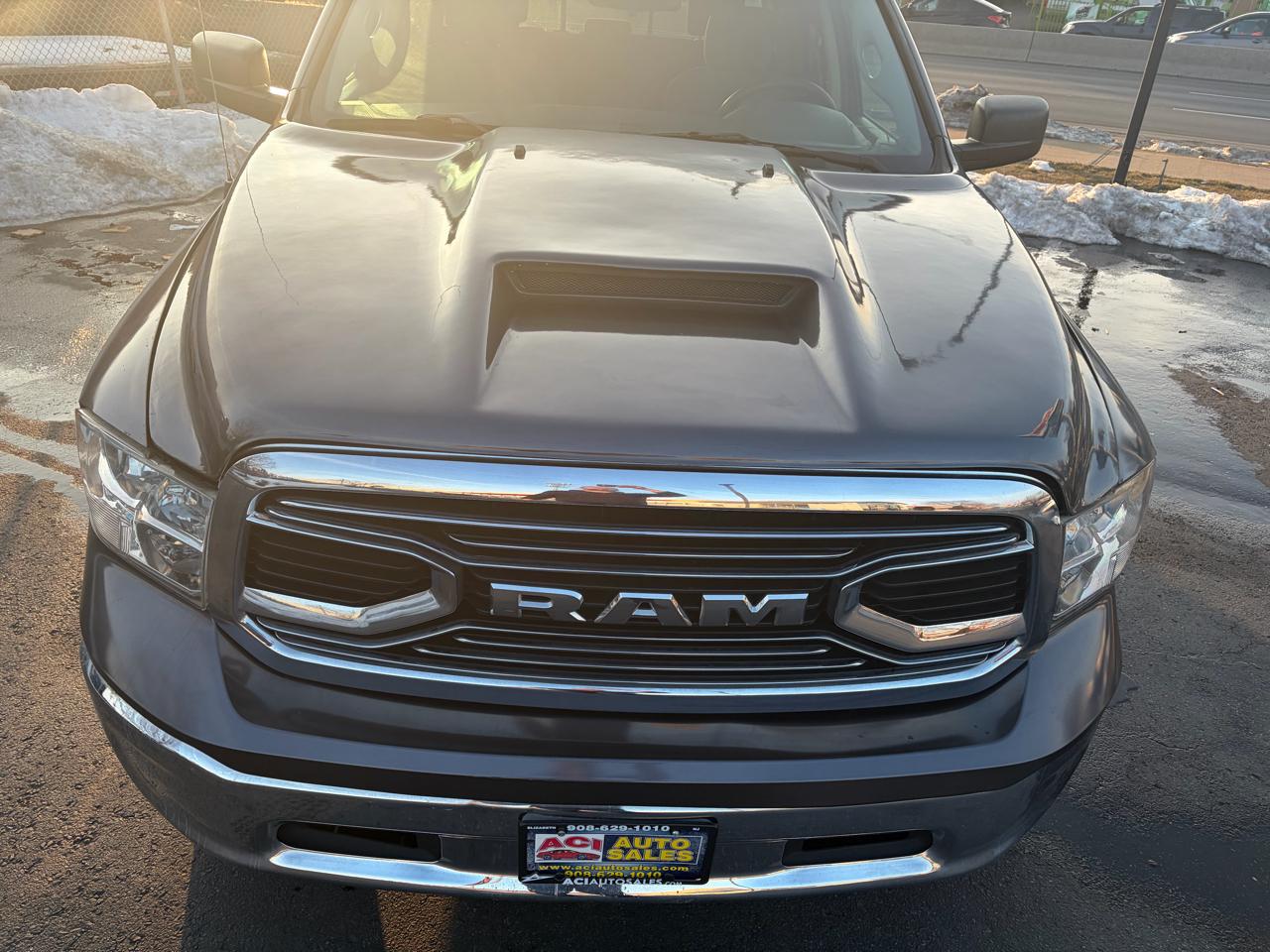 RAM 1500 SLT Crew Cab SWB 4WD 2016