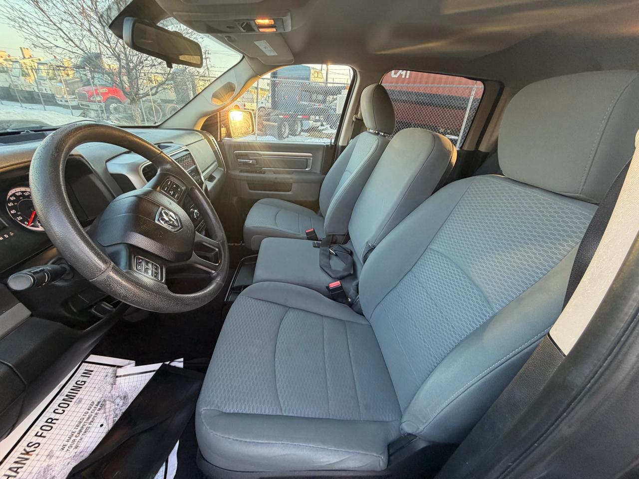 RAM 1500 SLT Crew Cab SWB 4WD 2016