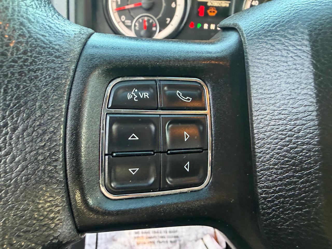 RAM 1500 SLT Crew Cab SWB 4WD 2016