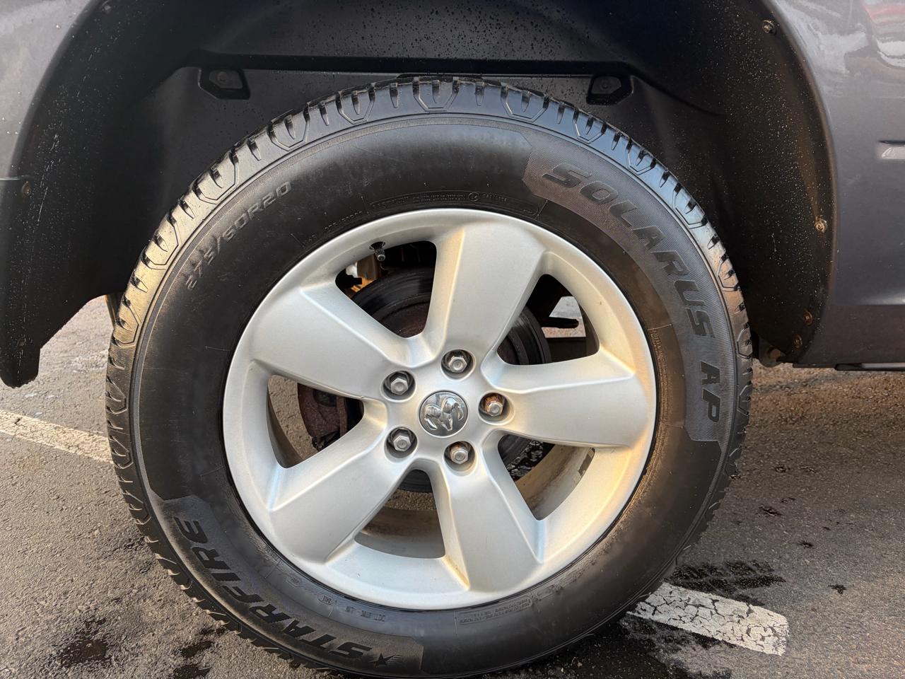 RAM 1500 SLT Crew Cab SWB 4WD 2016