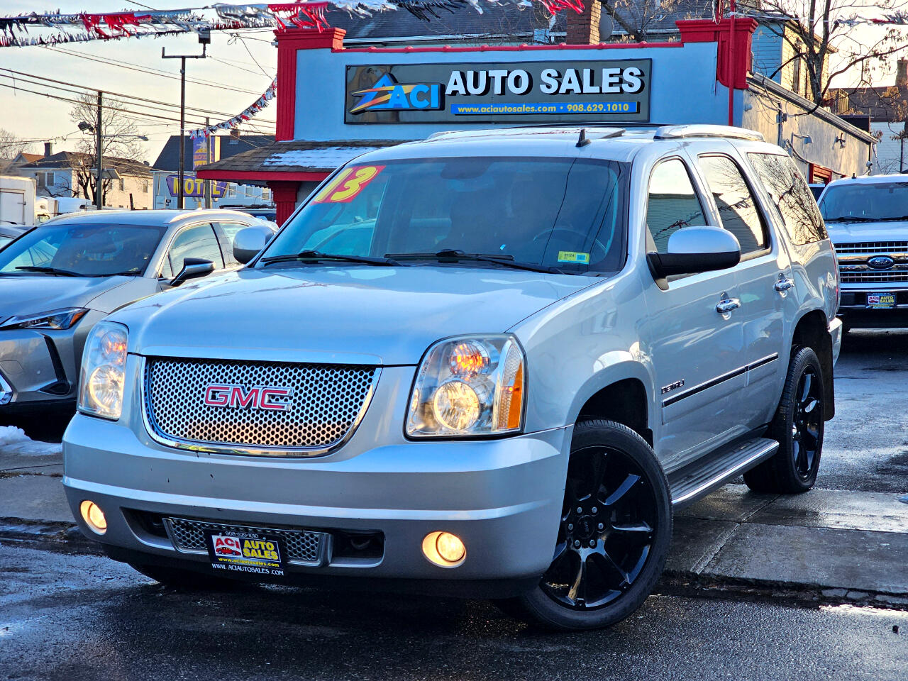 GMC Yukon Denali 4WD 2013