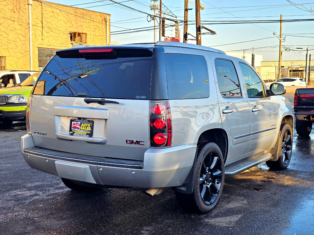 GMC Yukon Denali 4WD 2013