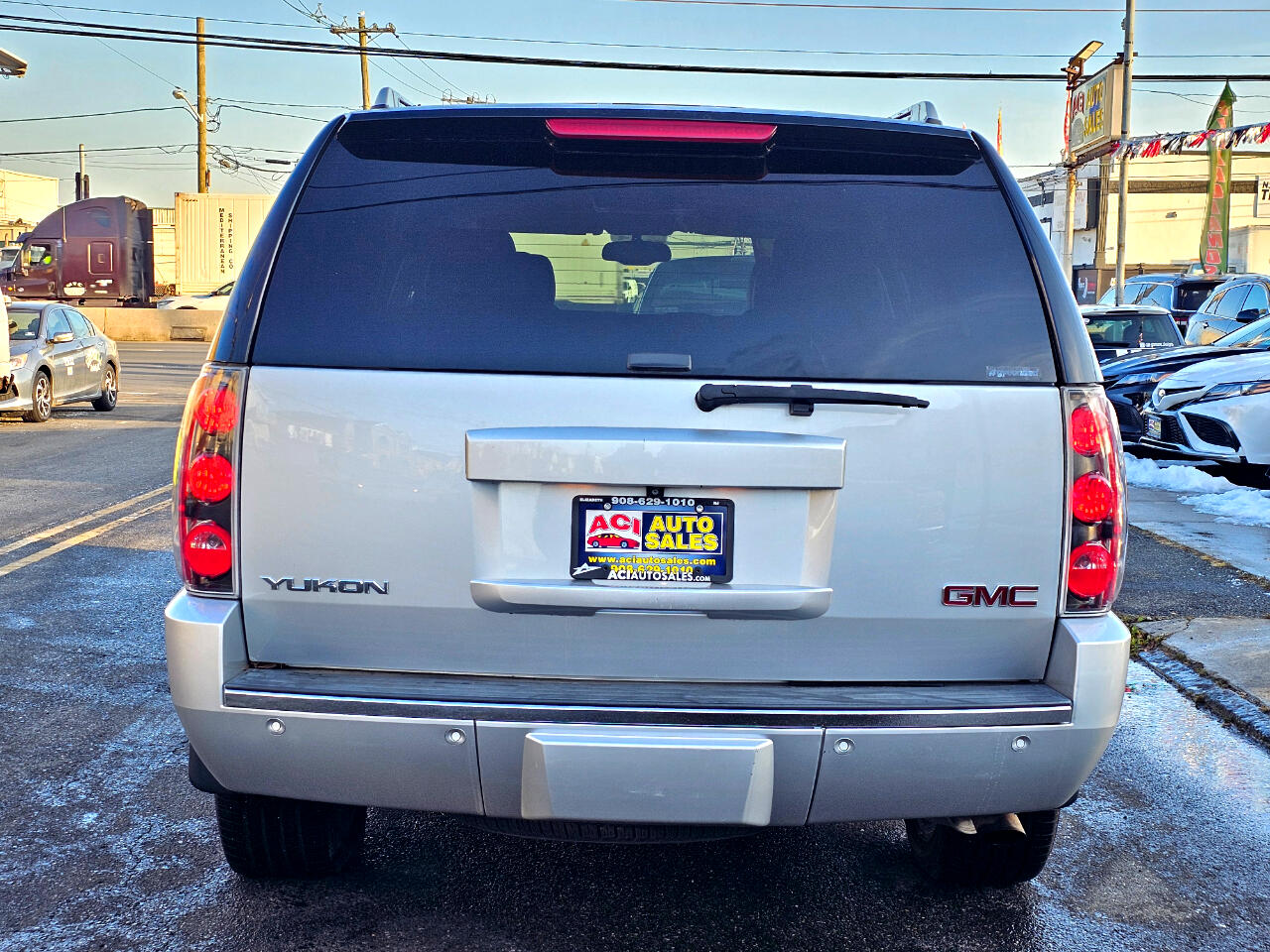 GMC Yukon Denali 4WD 2013