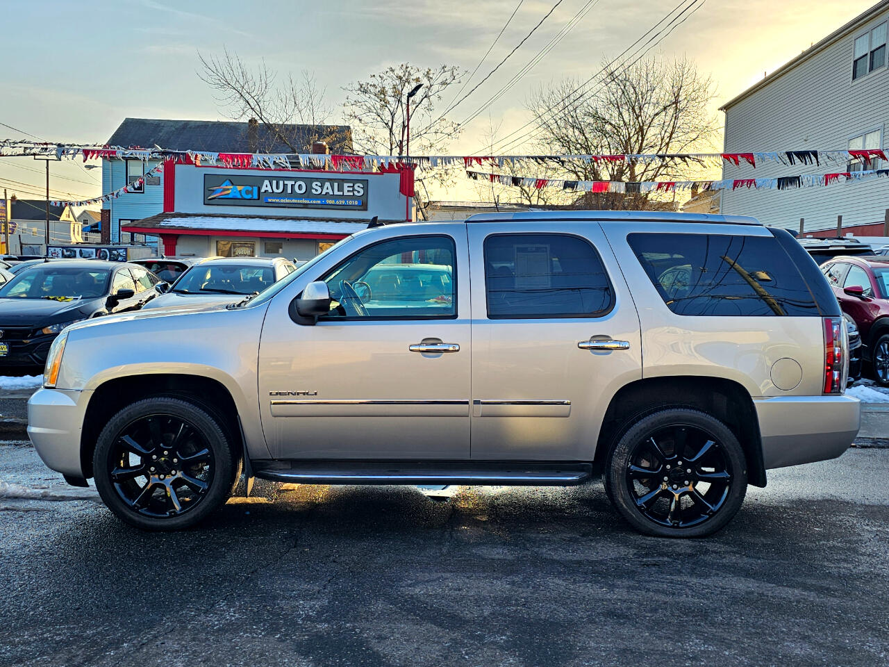 GMC Yukon Denali 4WD 2013
