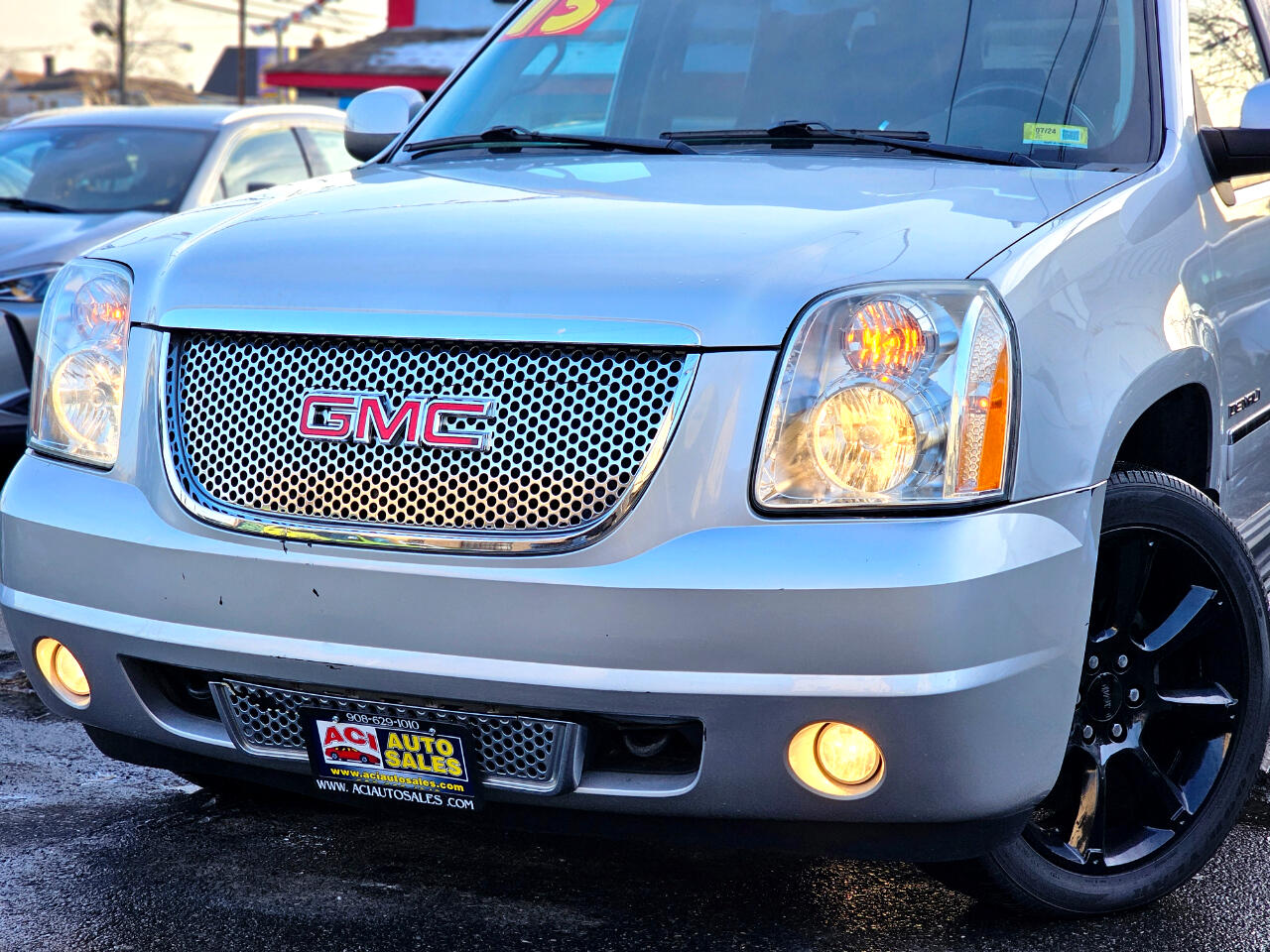 GMC Yukon Denali 4WD 2013