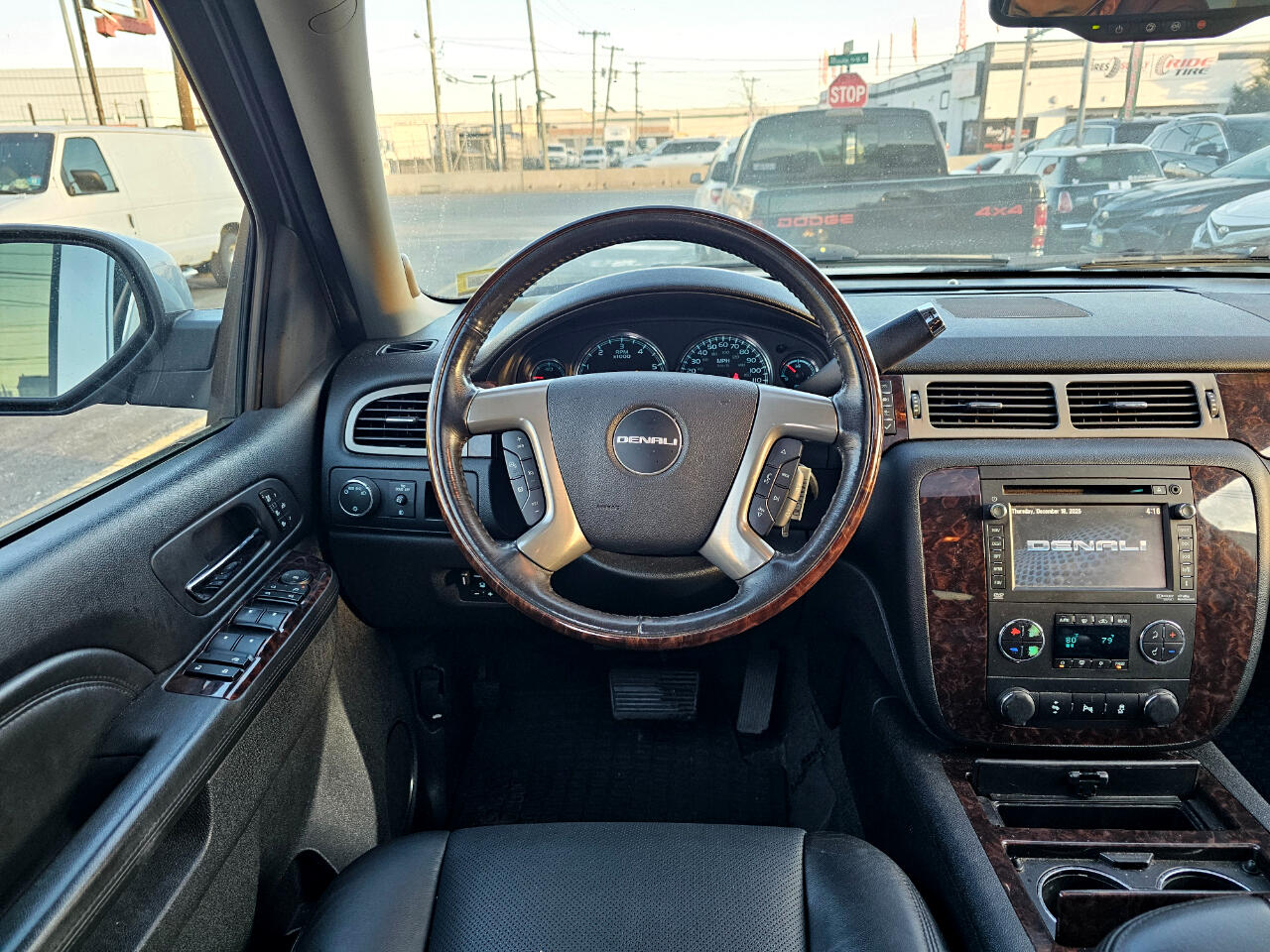 GMC Yukon Denali 4WD 2013