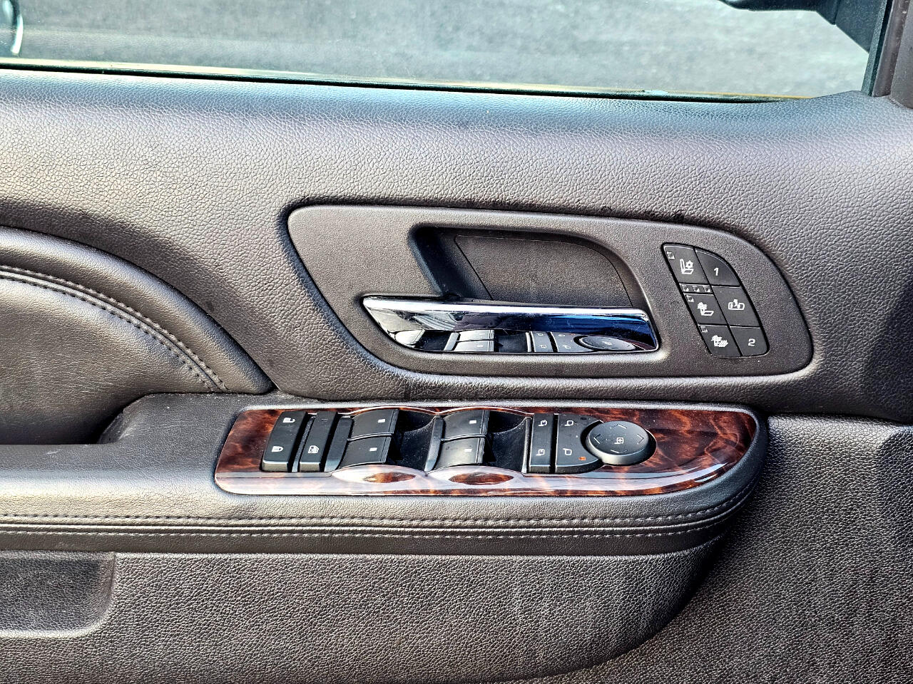 GMC Yukon Denali 4WD 2013