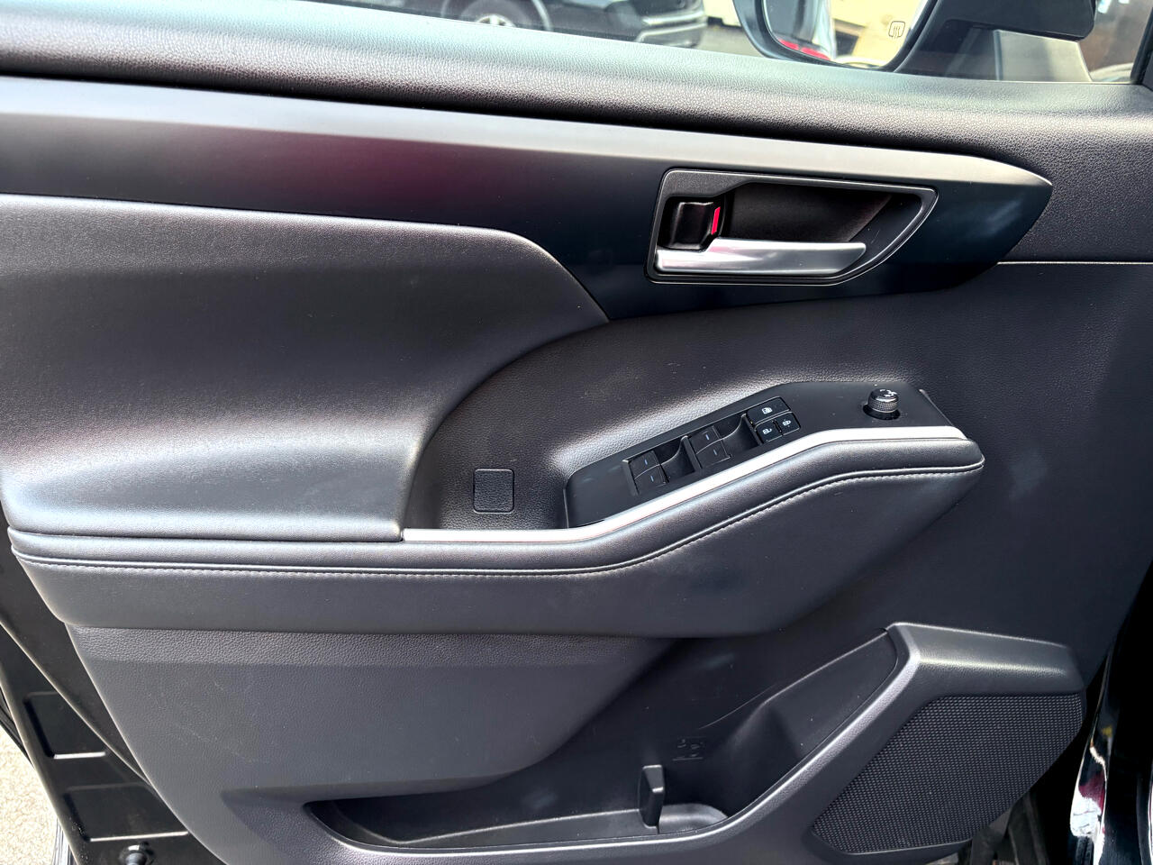 Toyota Highlander XLE Nav AWD V6 2022 Toyota Highlander XLE Nav AWD V6 2022