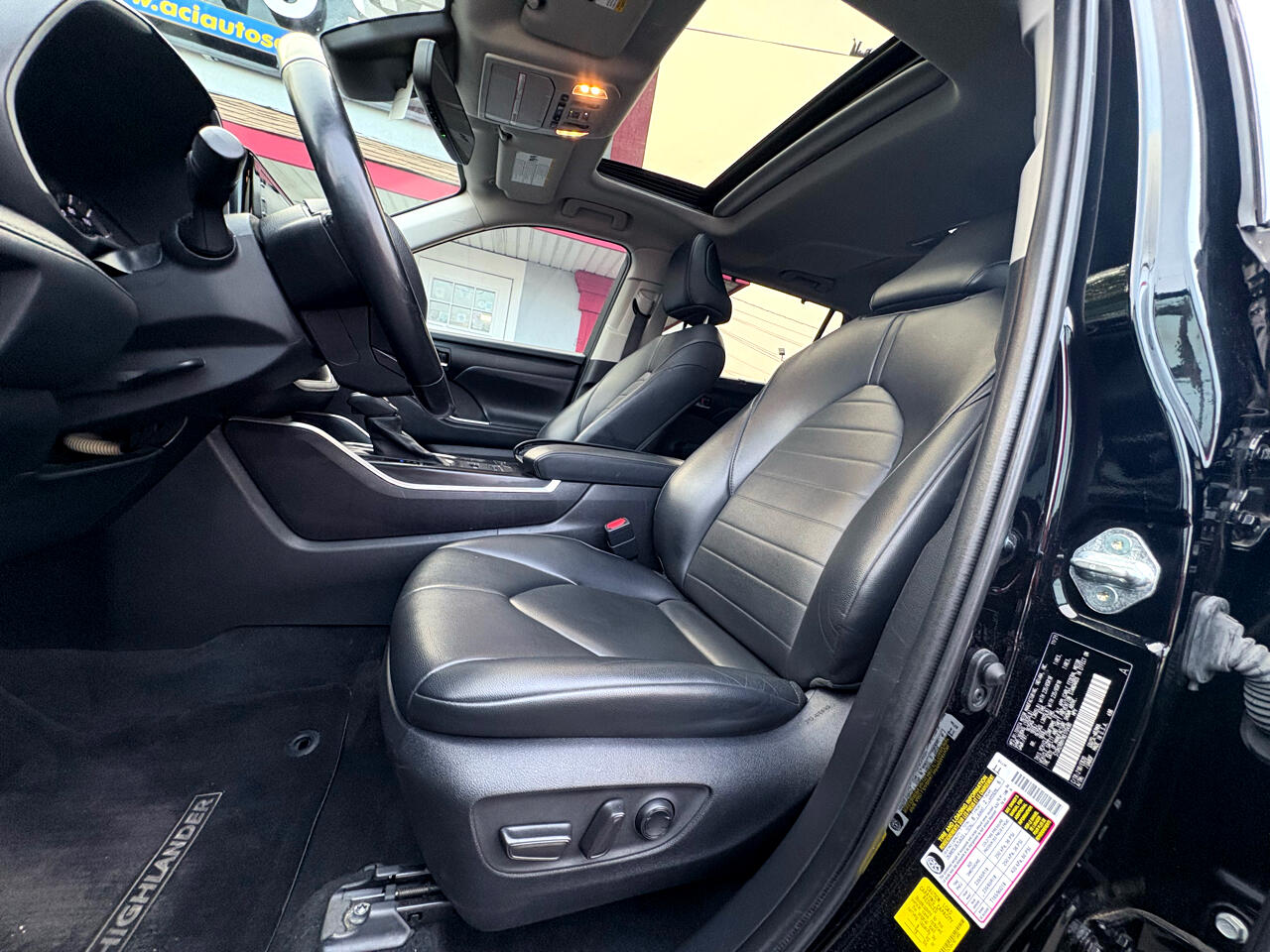 Toyota Highlander XLE Nav AWD V6 2022 Toyota Highlander XLE Nav AWD V6 2022