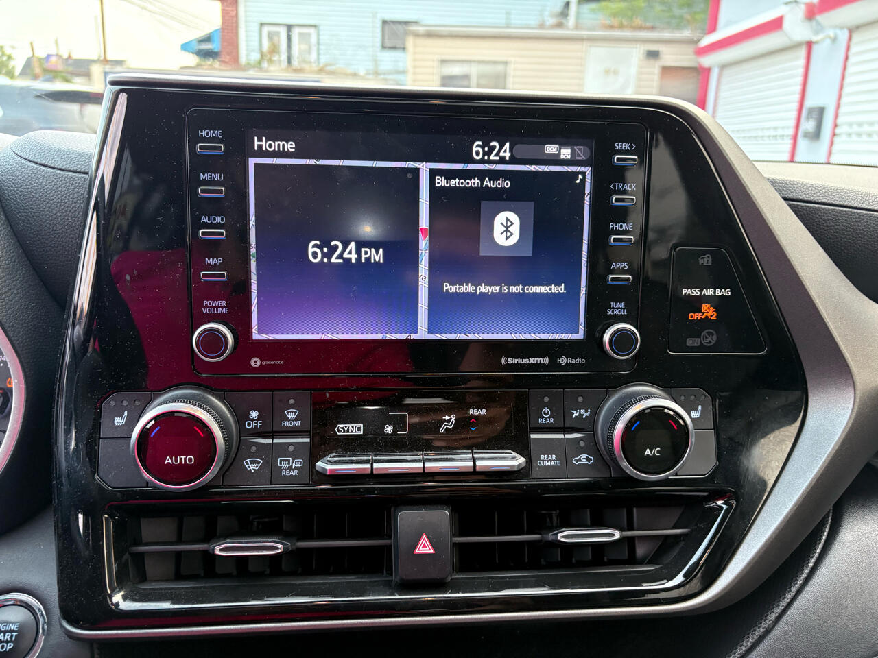 Toyota Highlander XLE Nav AWD V6 2022 Toyota Highlander XLE Nav AWD V6 2022