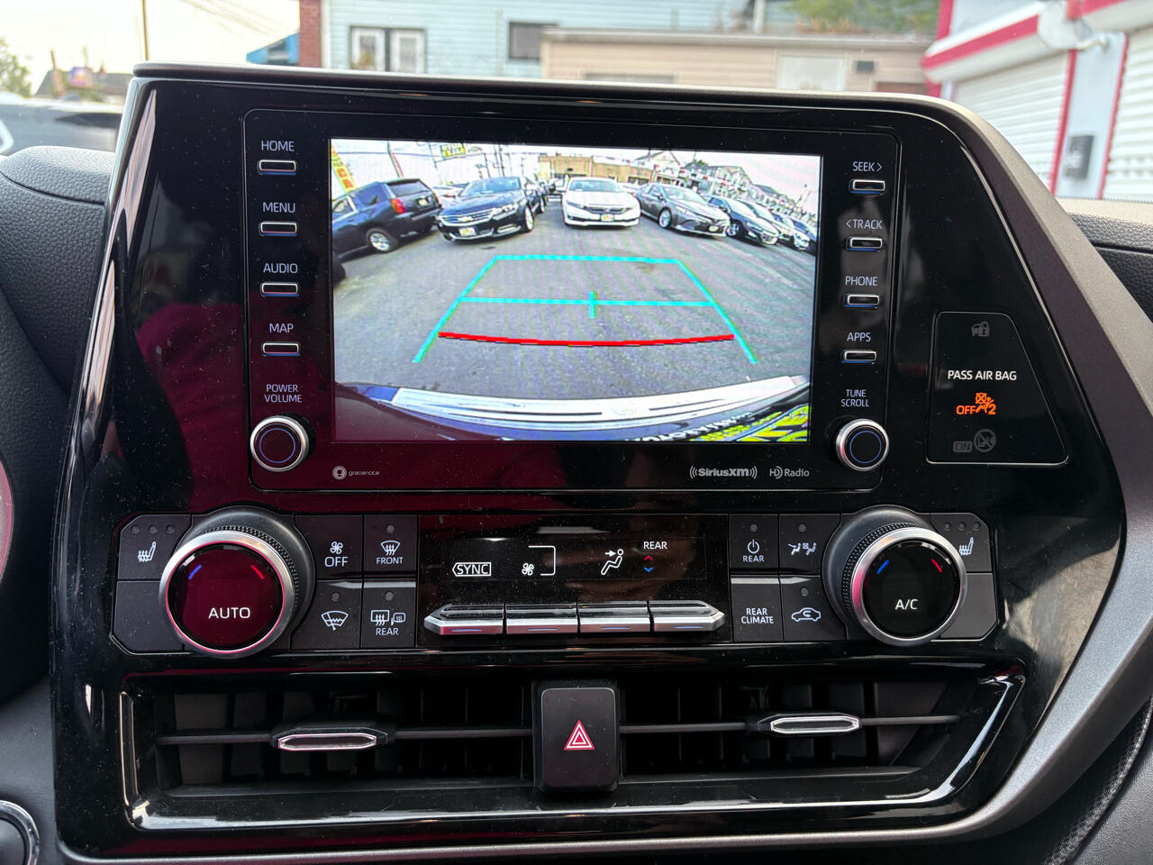 Toyota Highlander XLE Nav AWD V6 2022 Toyota Highlander XLE Nav AWD V6 2022