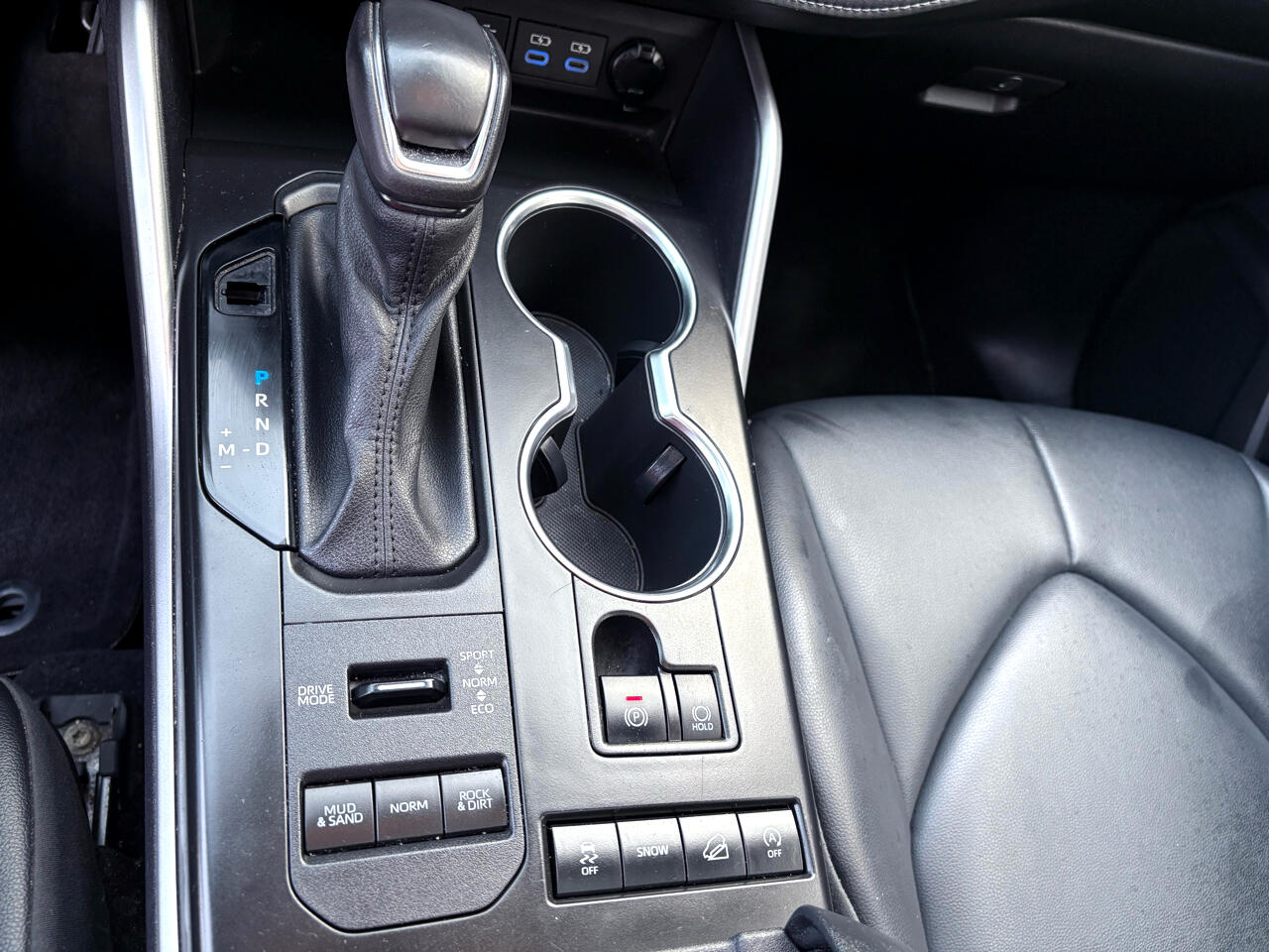 Toyota Highlander XLE Nav AWD V6 2022 Toyota Highlander XLE Nav AWD V6 2022