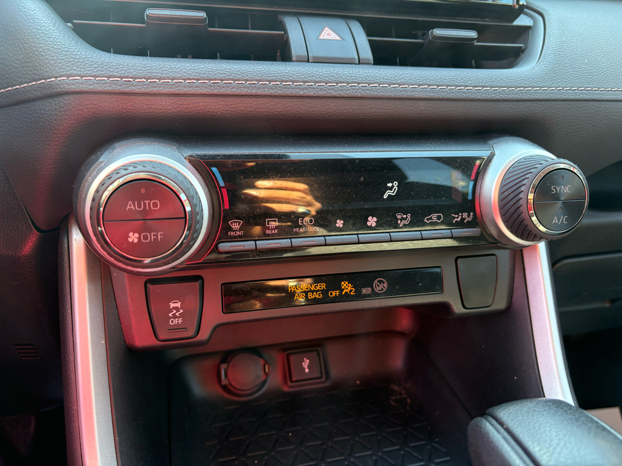 Toyota RAV4 Hybrid XLE 2021 Toyota RAV4 Hybrid XLE 2021