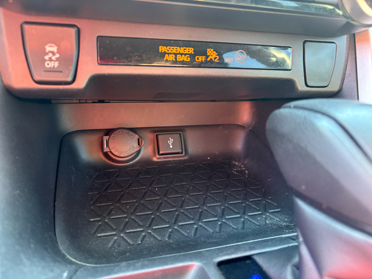 Toyota RAV4 Hybrid XLE 2021 Toyota RAV4 Hybrid XLE 2021