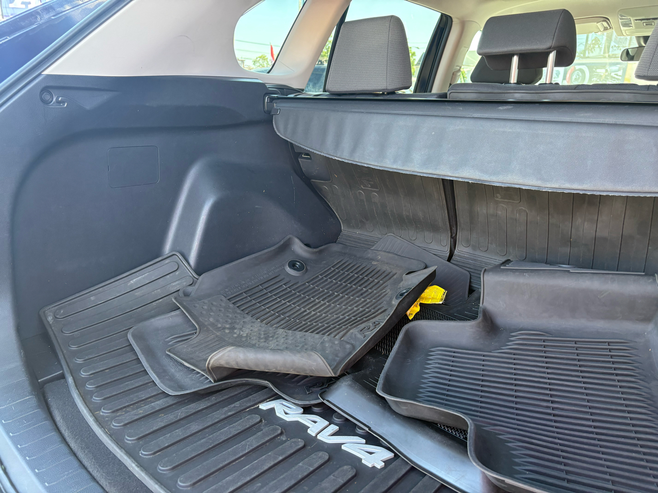 Toyota RAV4 Hybrid XLE 2021 Toyota RAV4 Hybrid XLE 2021