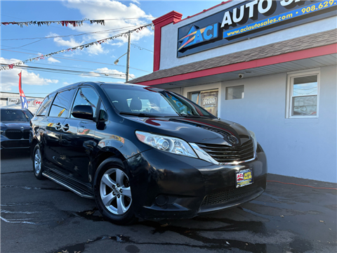 2014 Toyota Sienna LE FWD 8-Passenger V6