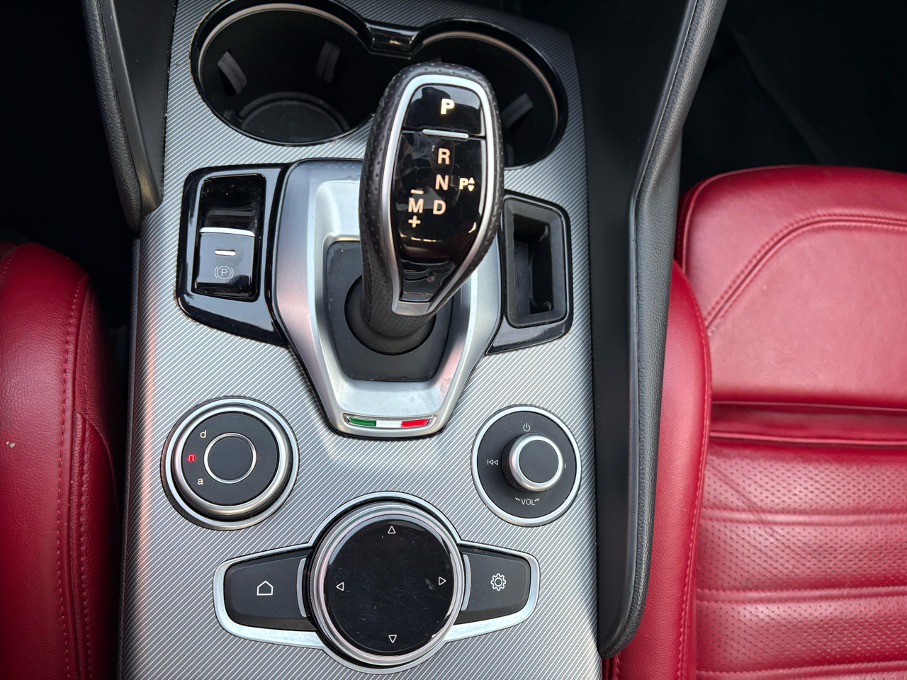 Alfa Romeo Giulia Veloce AWD 2022