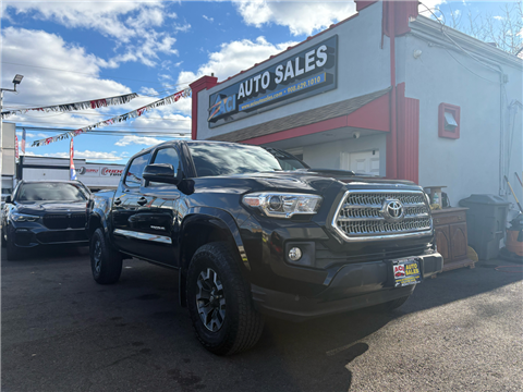 2017 Toyota Tacoma TRD Sport Access Cab 4WD V6 at