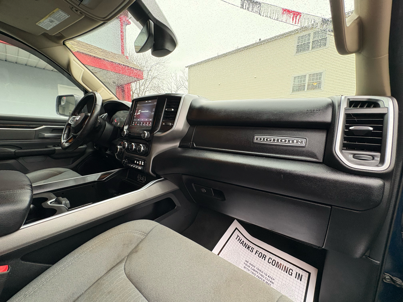 RAM 1500 Big Horn Quad Cab 4WD 2020