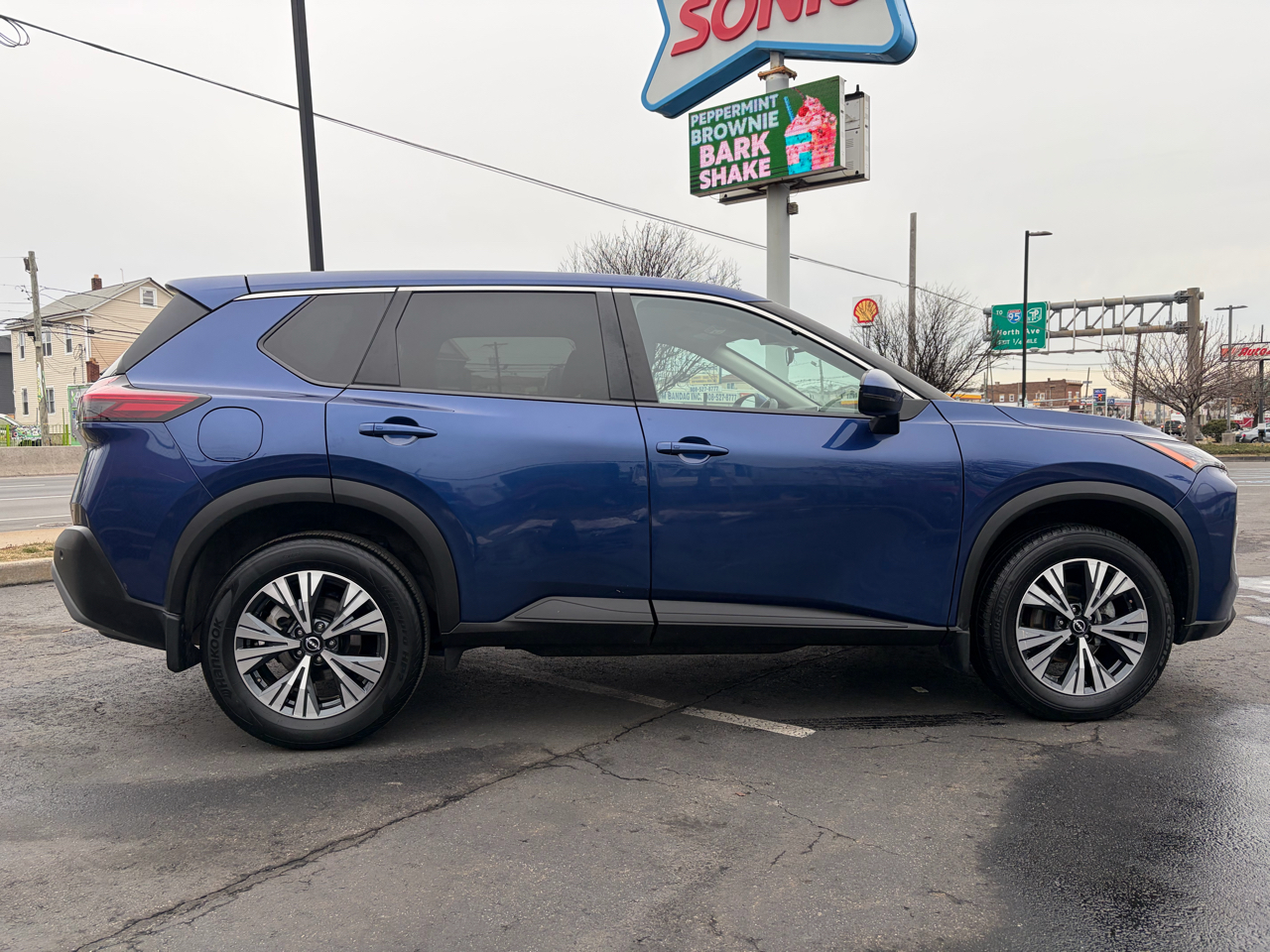 Nissan Rogue SV AWD 2022