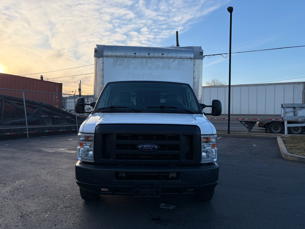 Ford E-Series Cutaway E-350 DRW 176" WB 2018