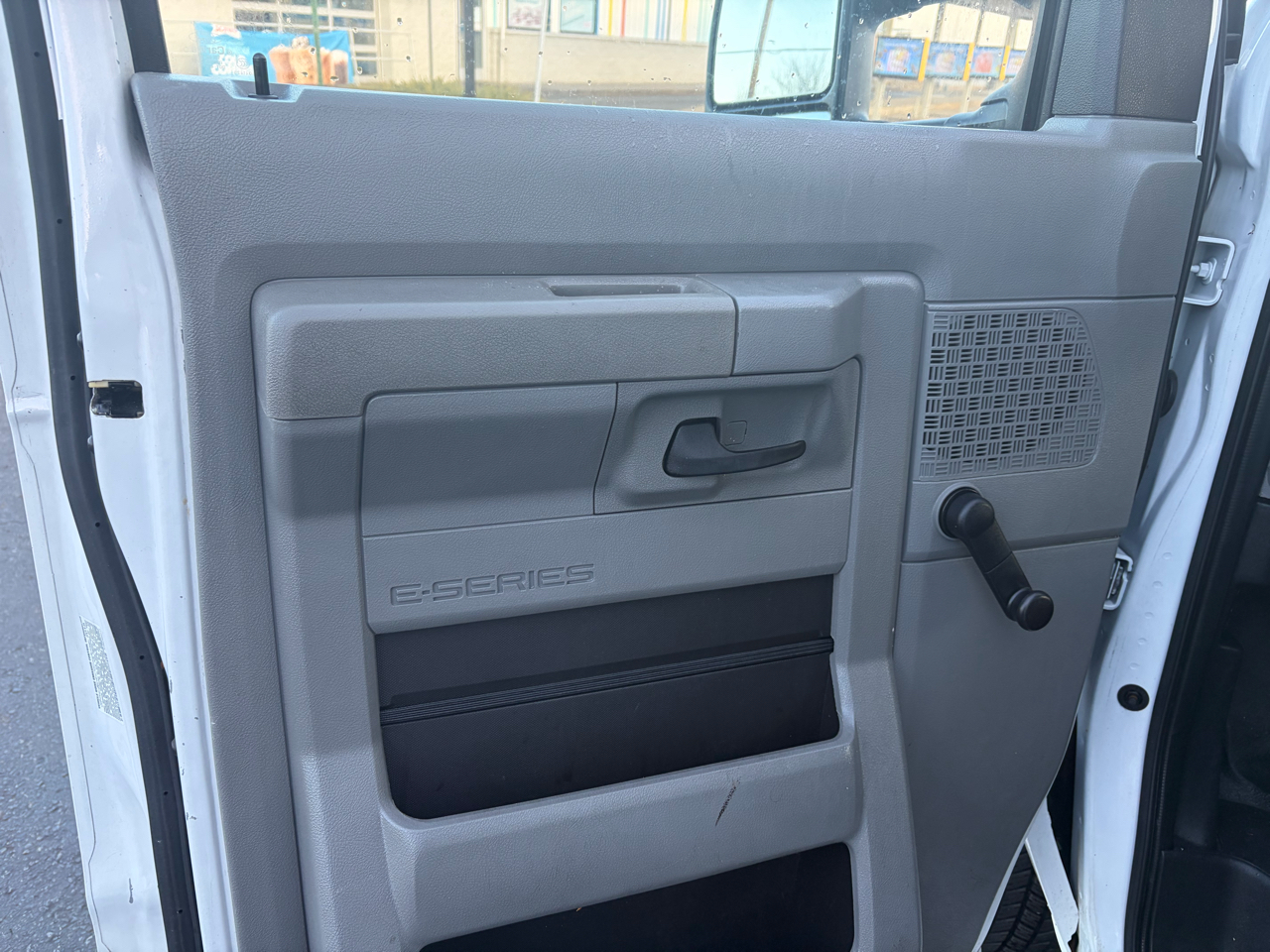 Ford E-Series Cutaway E-350 DRW 176" WB 2018