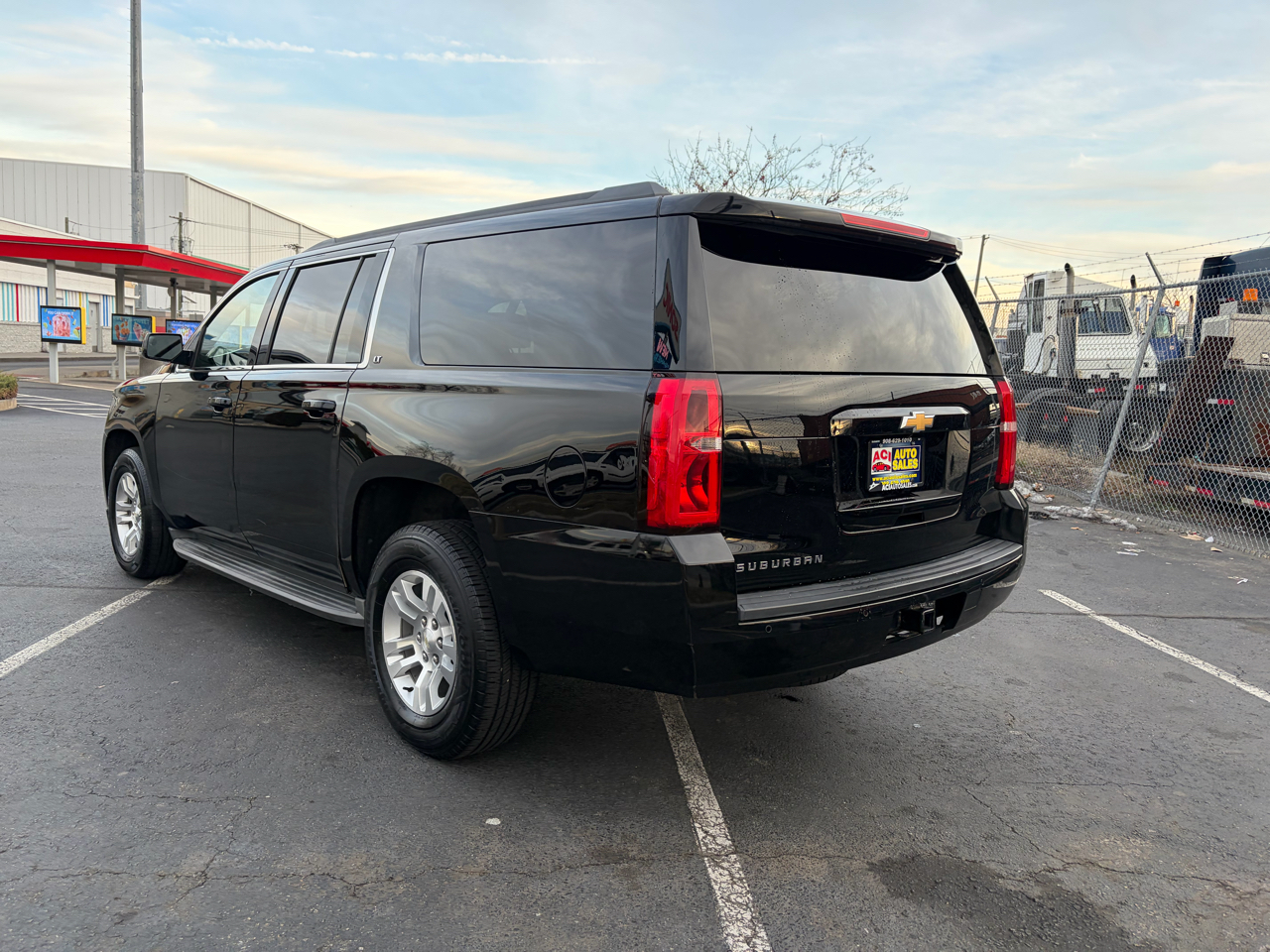 Chevrolet Suburban LT 4WD 2018