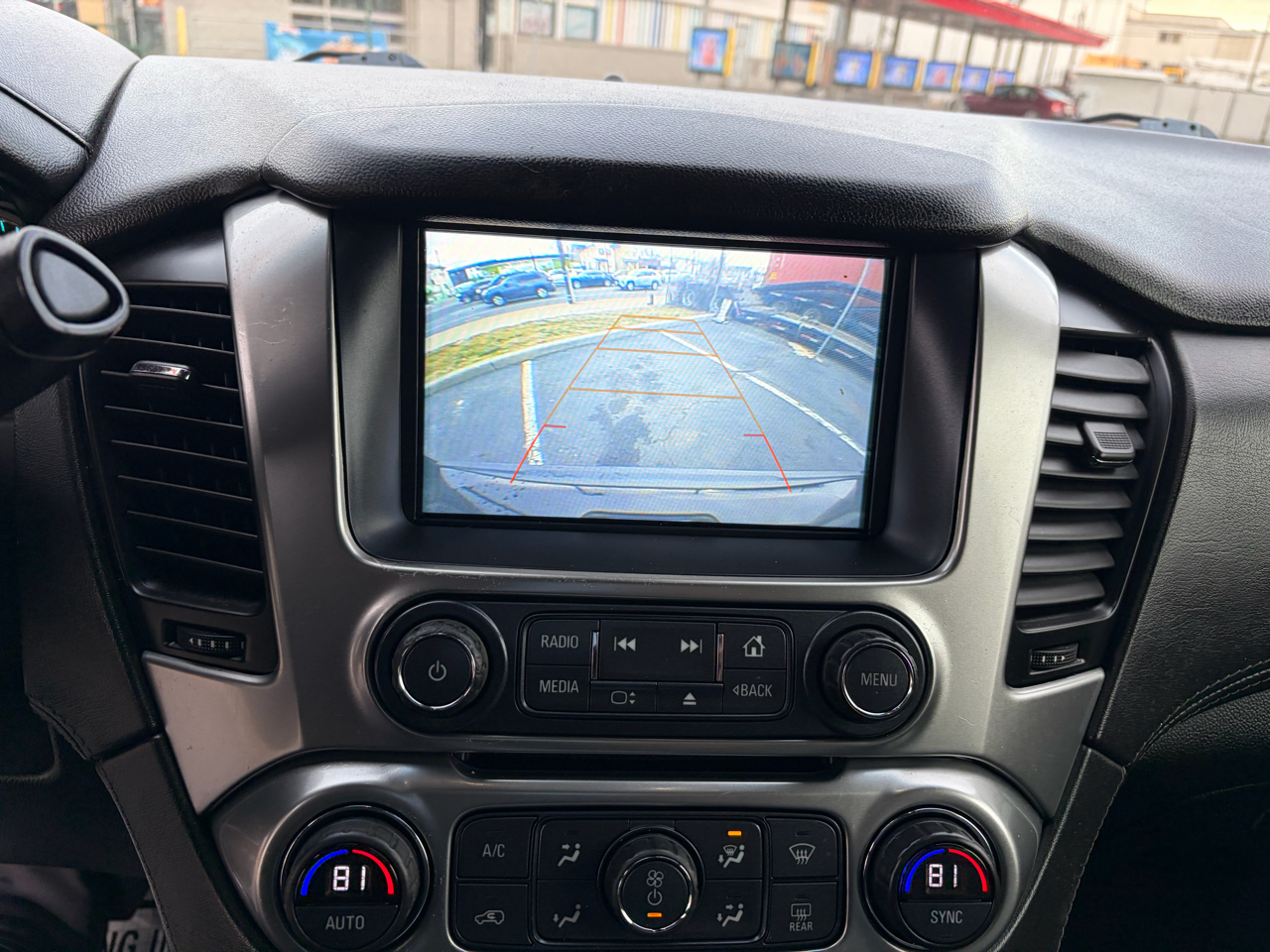 Chevrolet Suburban LT 4WD 2018