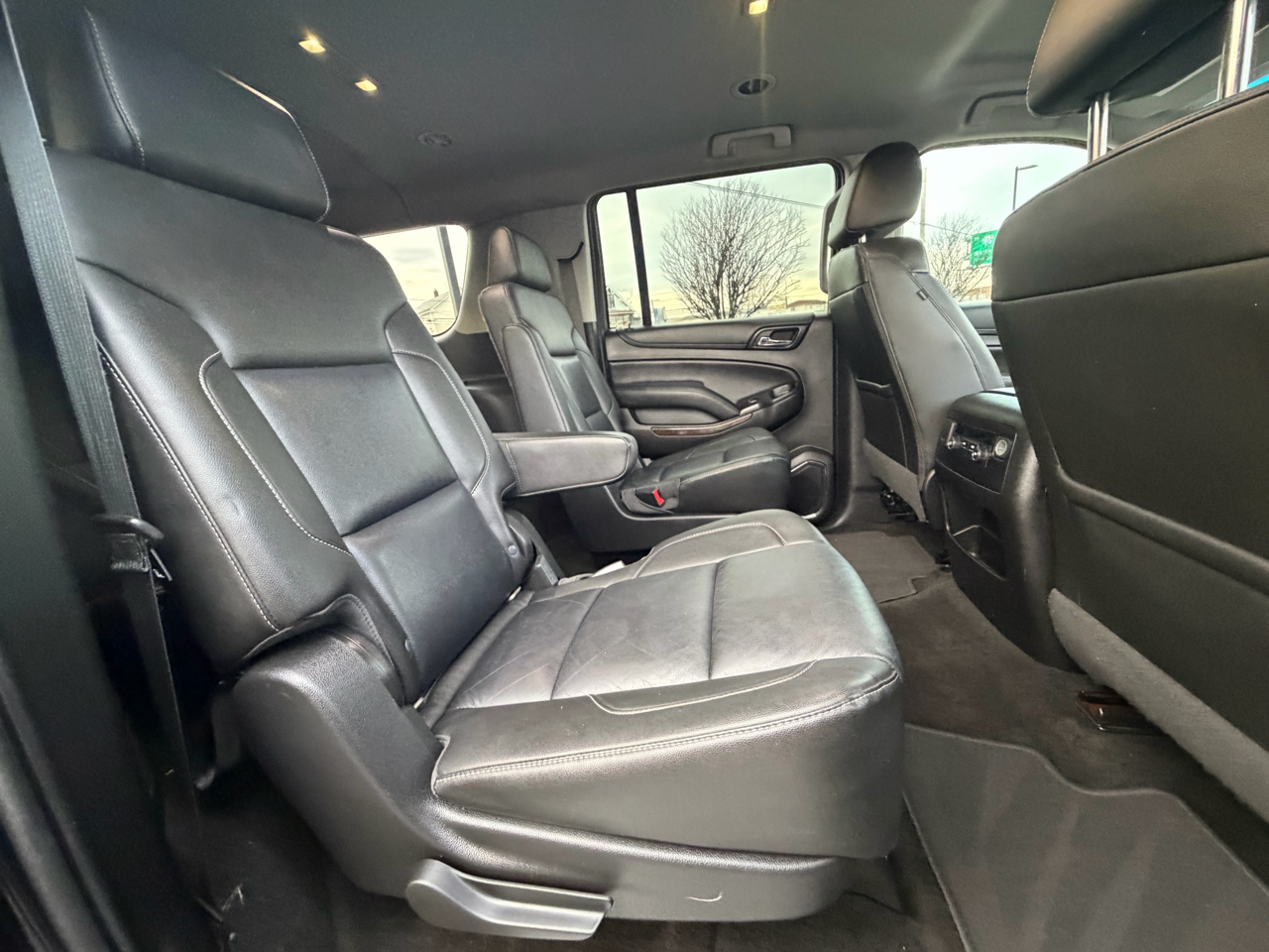 Chevrolet Suburban LT 4WD 2018
