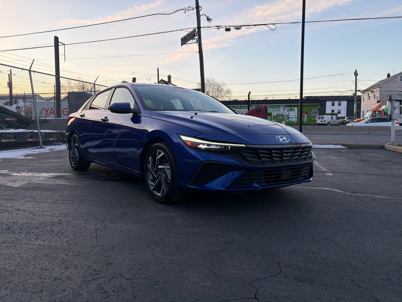 2025 Hyundai Elantra Hybrid Limited